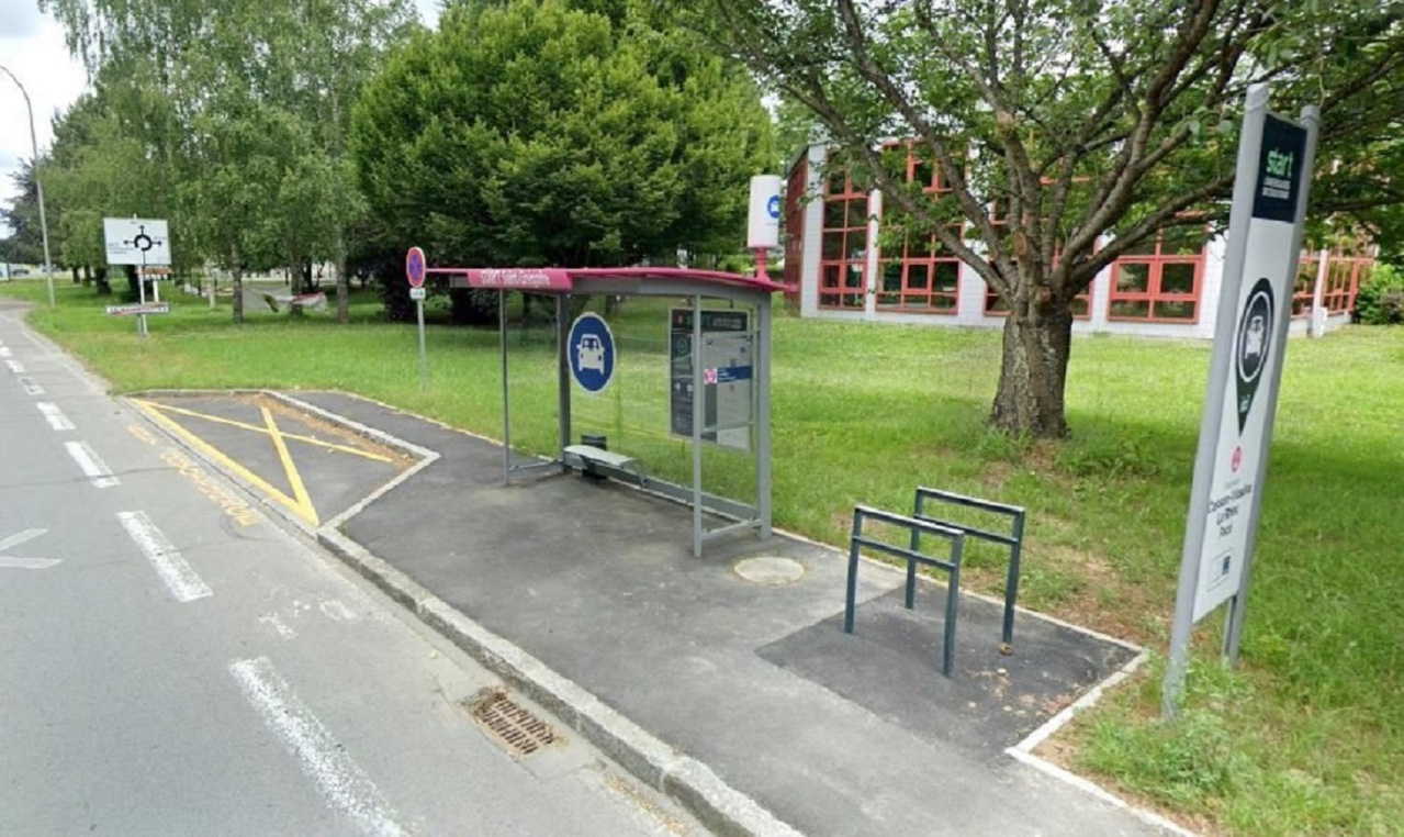 Image d'illustration pour : Faire un trottoir pour accès au bus