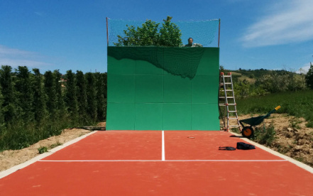 Image d'illustration pour : Mur de tennis et escalade